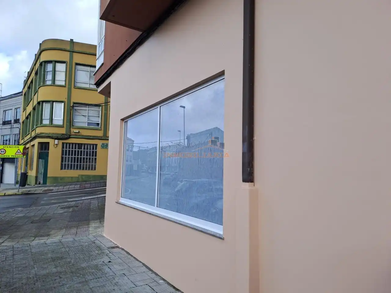 Local de alquiler en A Malata - Catabois - Ciudad Jardín