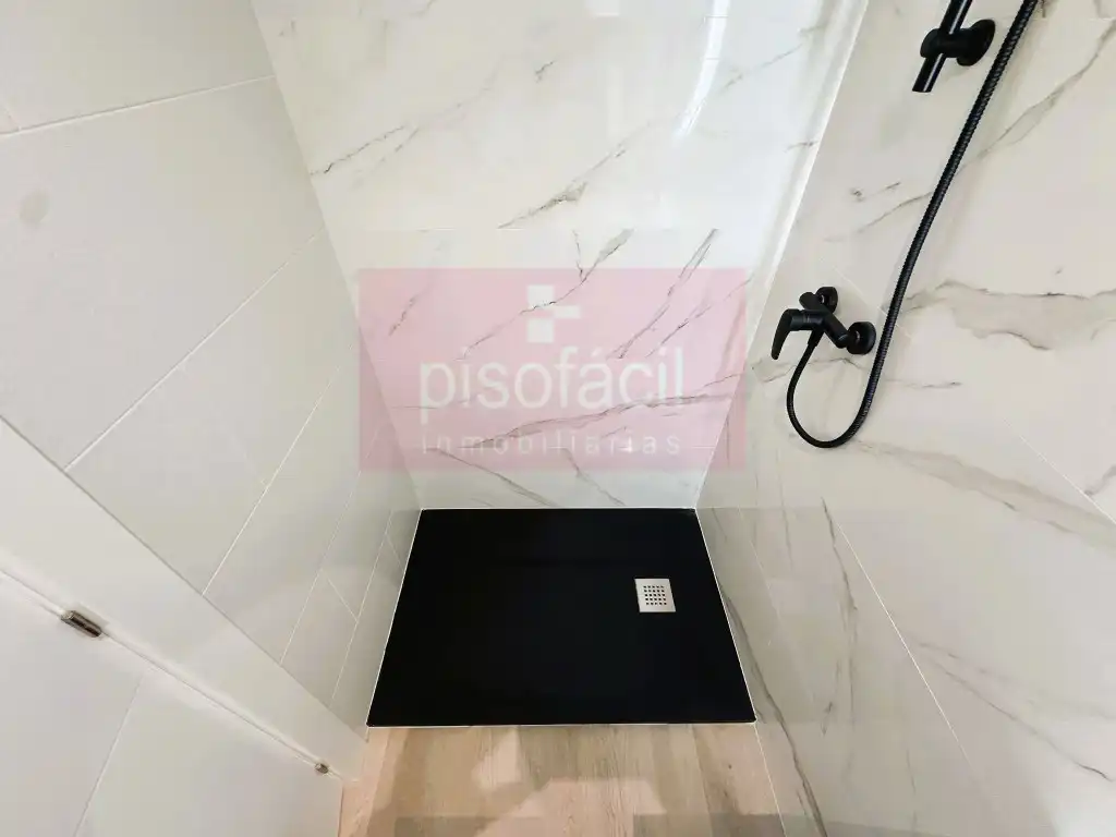 Baño de Piso en venta en Lugo