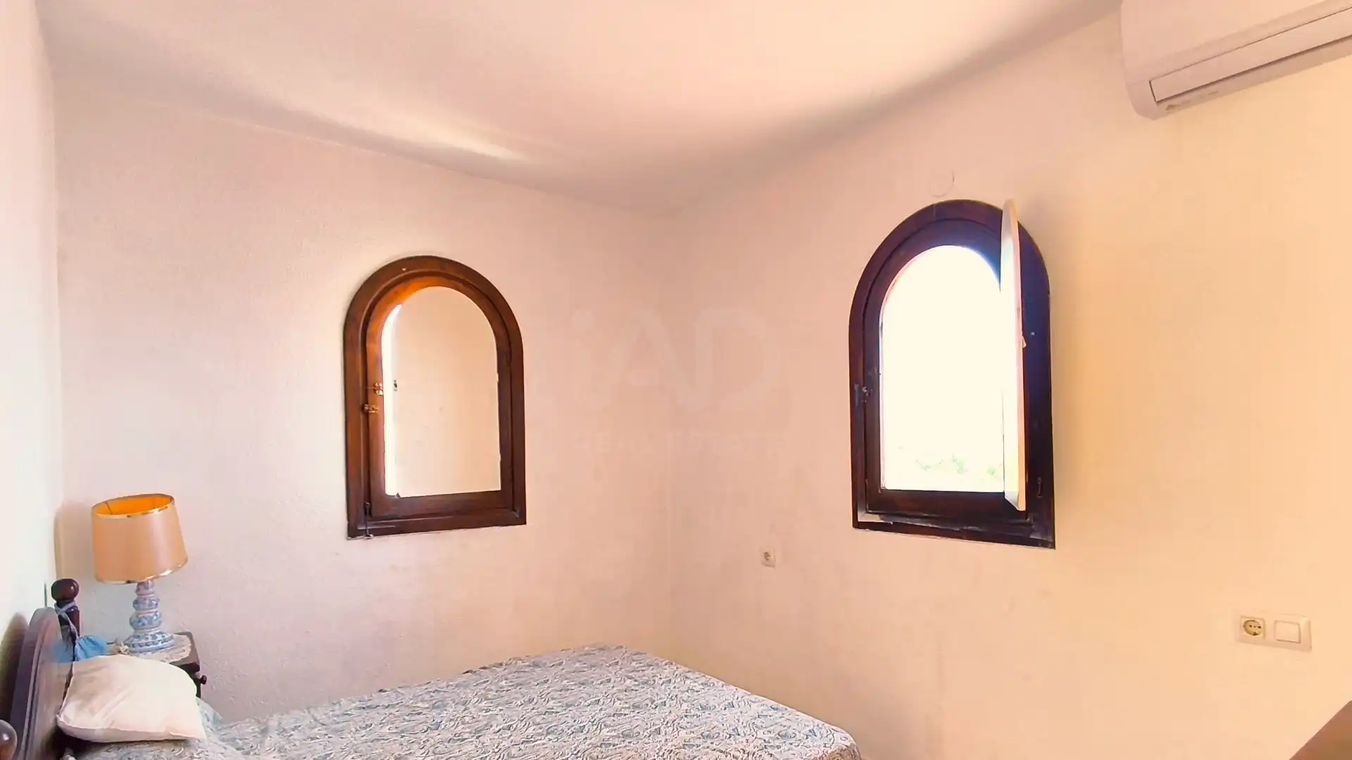 Dormitori de Casa adosada en venda en El Campello amb Aire condicionat, Terrassa i Piscina