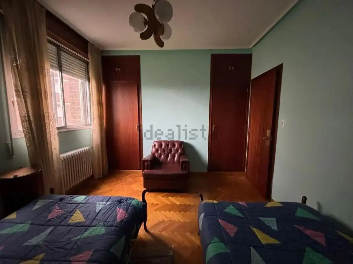 Schlafzimmer von Wohnung zum Verkauf in Ourense Capital  mit Heizung, Privatgarten und Parkett