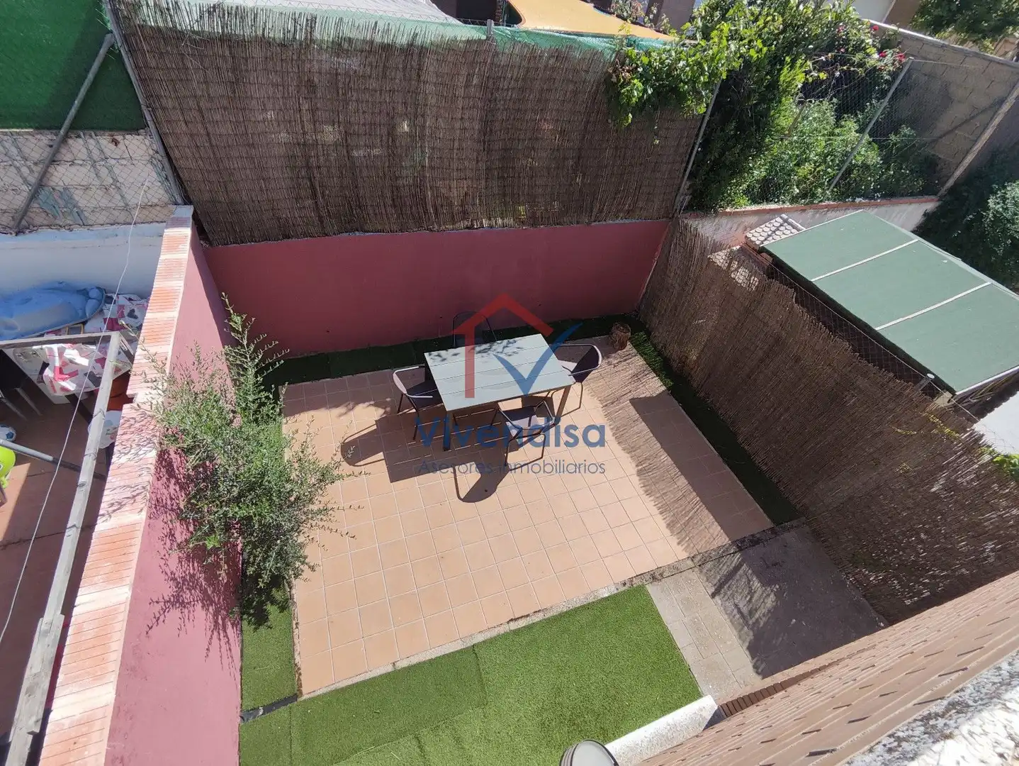 Terrasse von Einfamilien-Reihenhaus zur Miete in Torija mit Heizung, Privatgarten und Terrasse