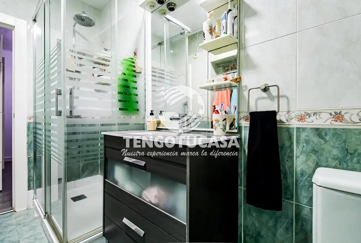 Baño de Piso en venta en Madrid con Aire acondicionado, Calefacción y Amueblado