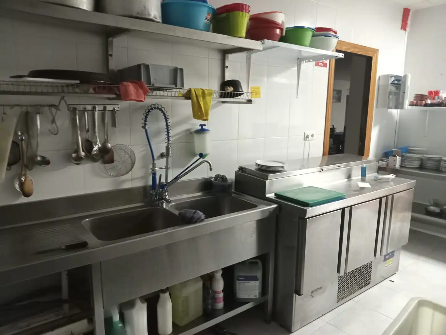 Cuina de Local en venda en San Pedro del Pinatar amb Aire condicionat, Calefacció i Moblat