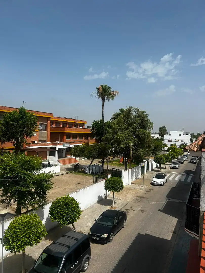 Vista exterior de Piso en venta en Los Palacios y Villafranca con Balcón