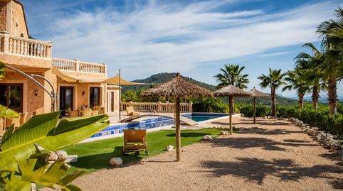 Exclusiva propiedad de piedra natural con casa de invitados, piscina y espectaculares vistas panorámicas cerca de Alaró Alaró, Mal, imatge 3