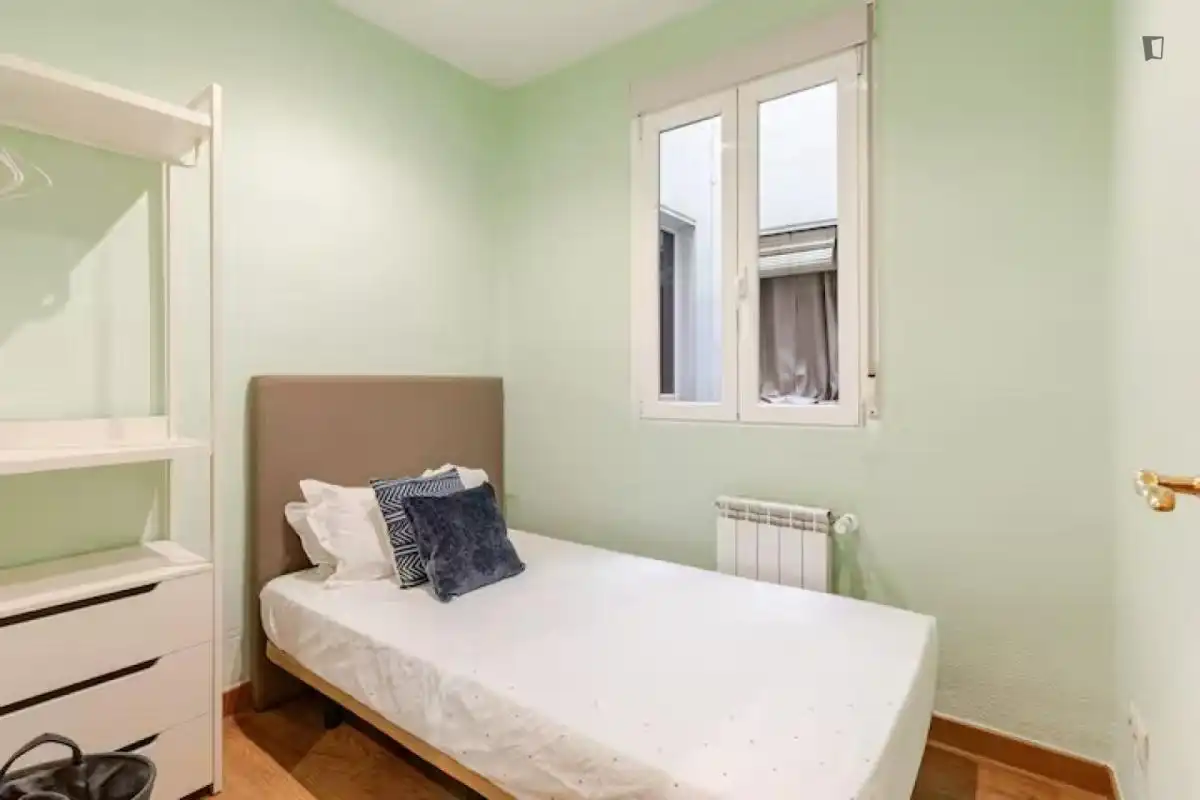 Dormitori de Casa o xalet de lloguer en Madrid amb Moblat, Forn i Rentadora