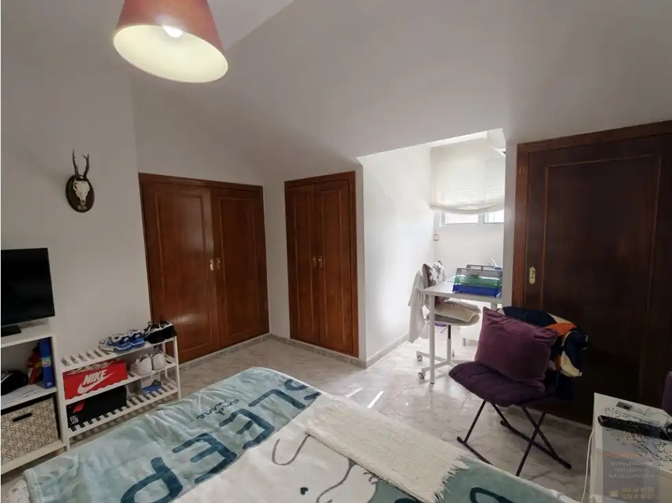 Habitación de Dúplex en venta en Valmojado con Aire acondicionado y Terraza