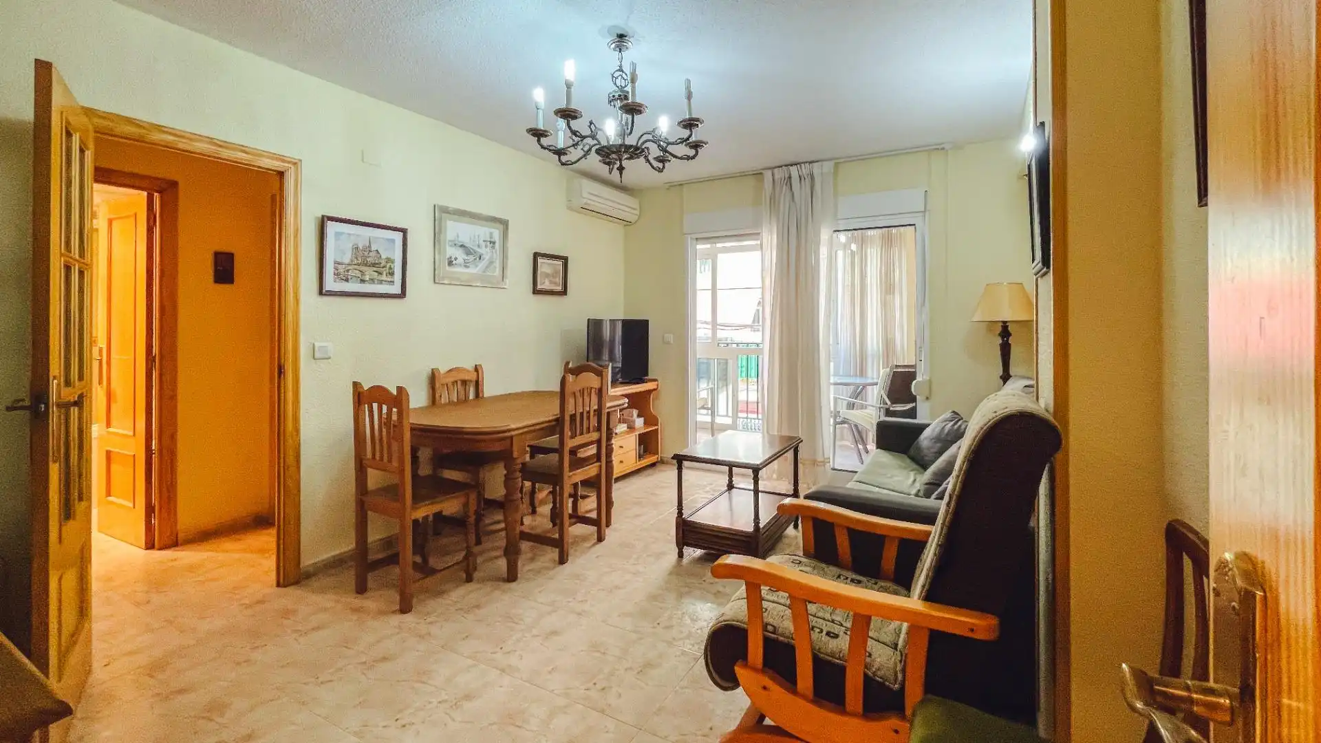 Sala de estar de Piso en venta en Benidorm con Aire acondicionado y Balcón
