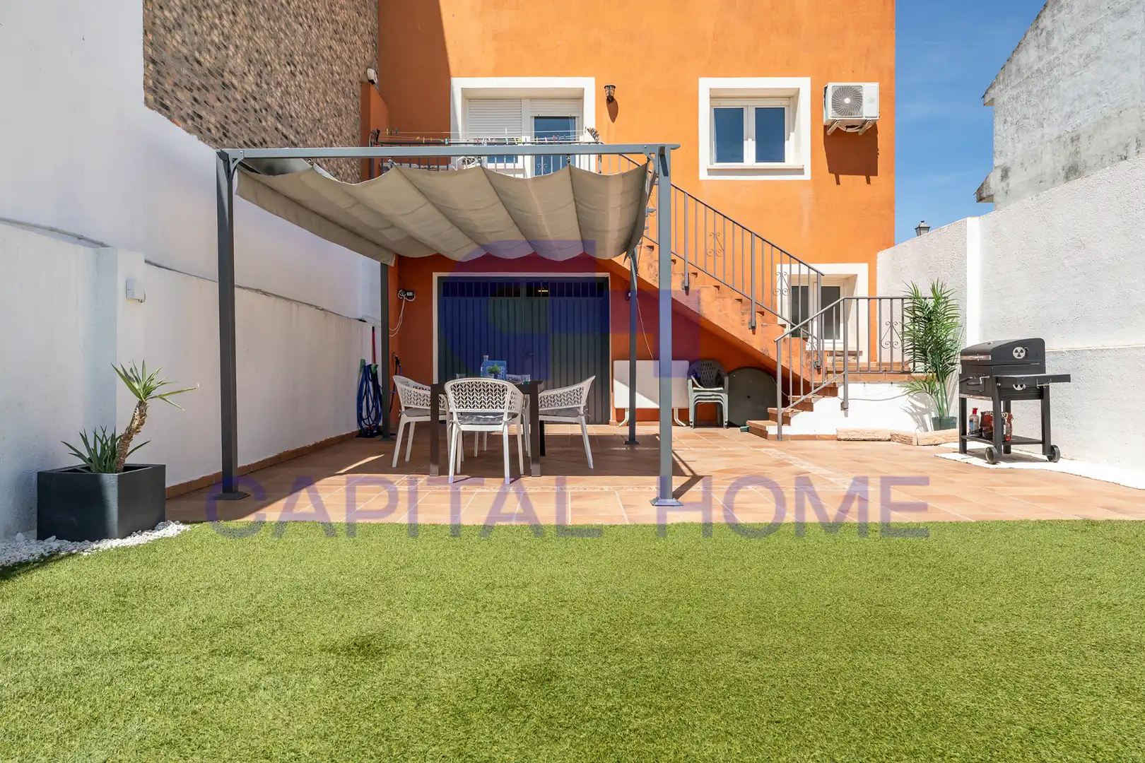 Terraza de Casa adosada en venta en Navalcarnero con Aire acondicionado, Calefacción y Jardín privado