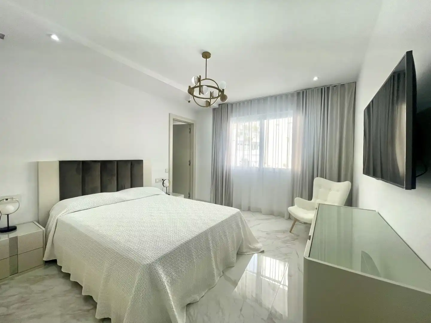 Apartament amb terrassa en venda a Conjunto Benabolá 7, imagen 23
