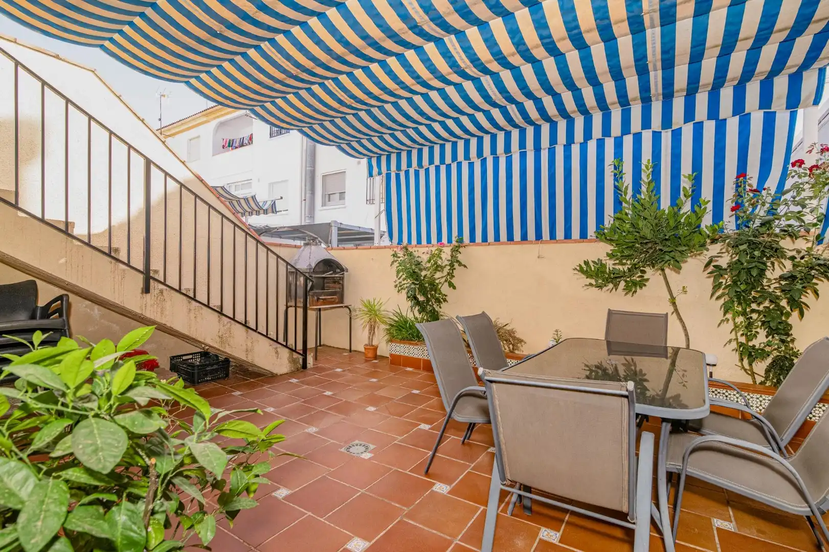 Terrassa de Casa adosada en venda en Las Gabias amb Aire condicionat, Terrassa i Moblat