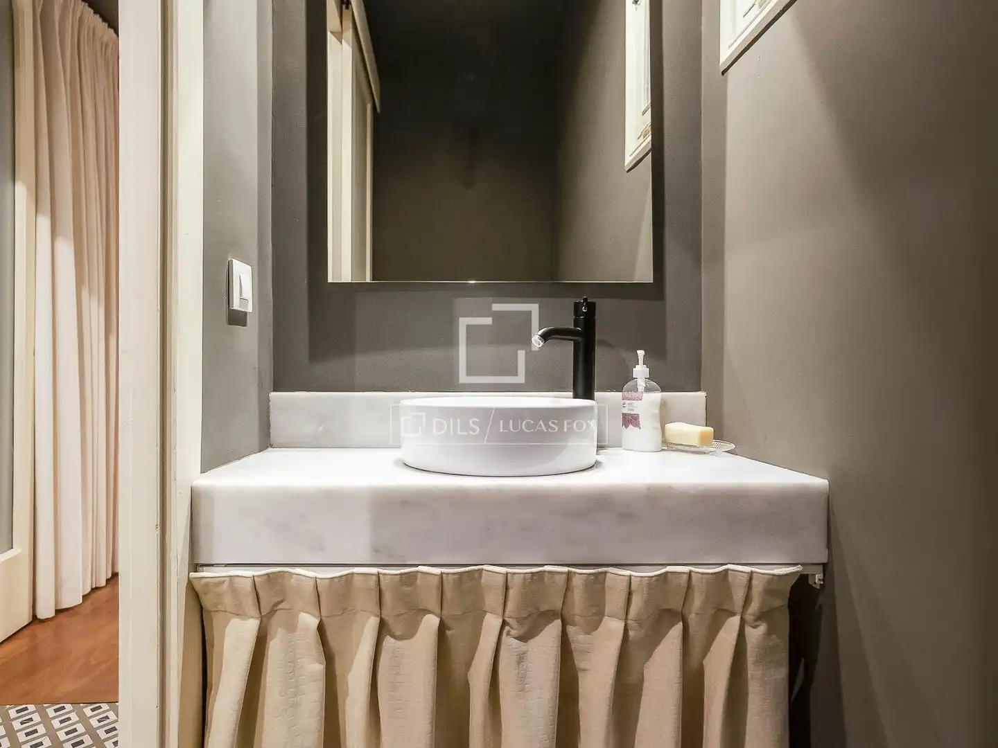 Baño de Piso en venta en Barcelona con Calefacción, Amueblado y Balcón