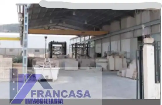 Nau industrial en venda a Macael