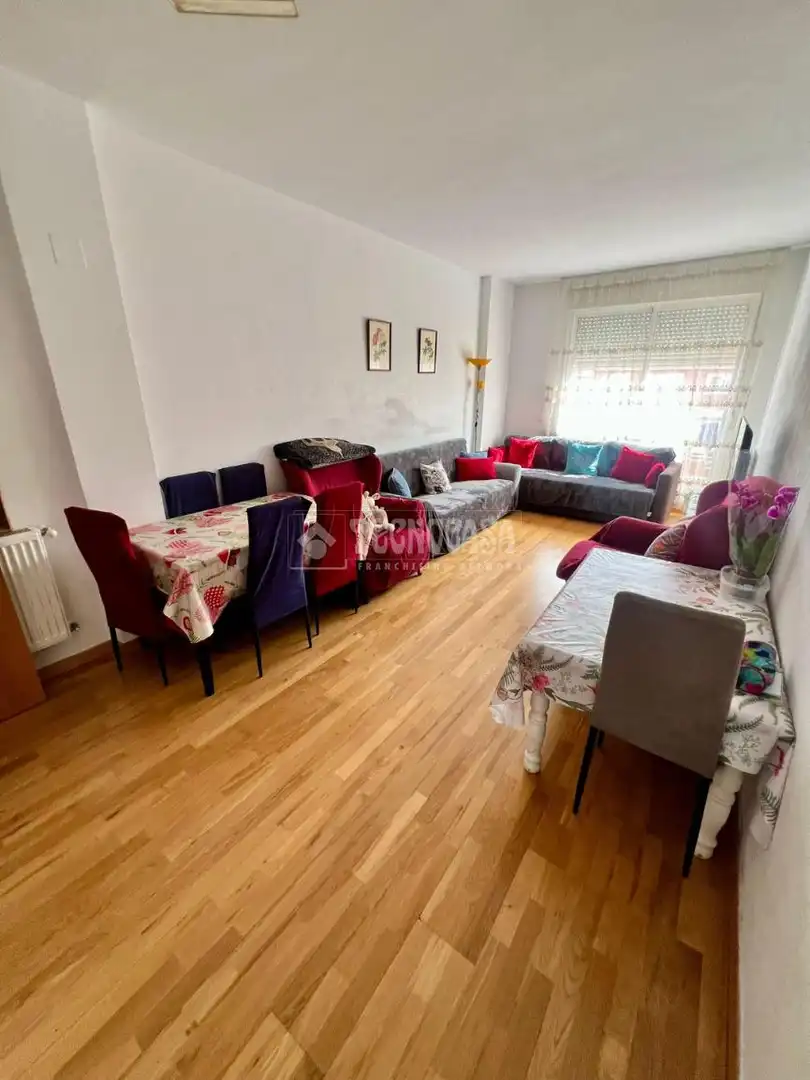 Living room of Flat for sale in Parla  with Heating, Terrace and Storage room