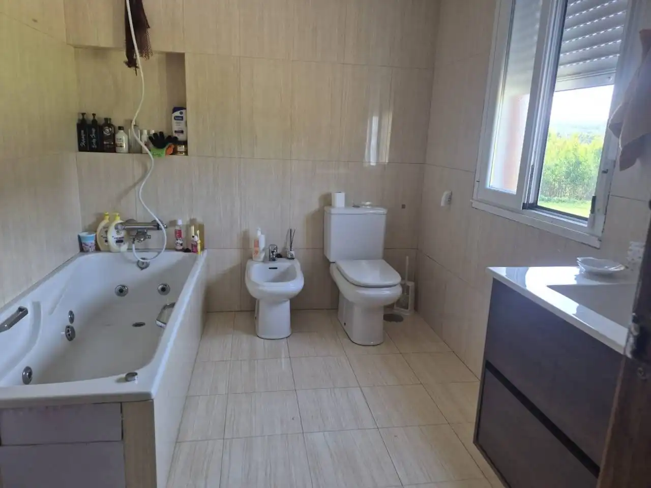Bany de Casa o xalet en venda en Vilasantar amb Jardí privat