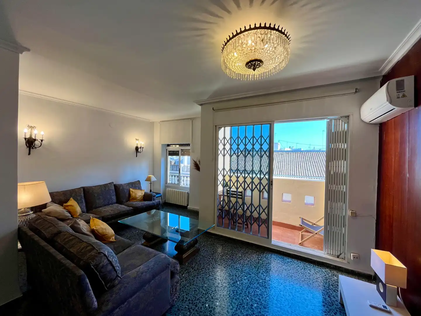 Sala de estar de Piso de alquiler en Valencia con Aire acondicionado, Calefacción y Terraza