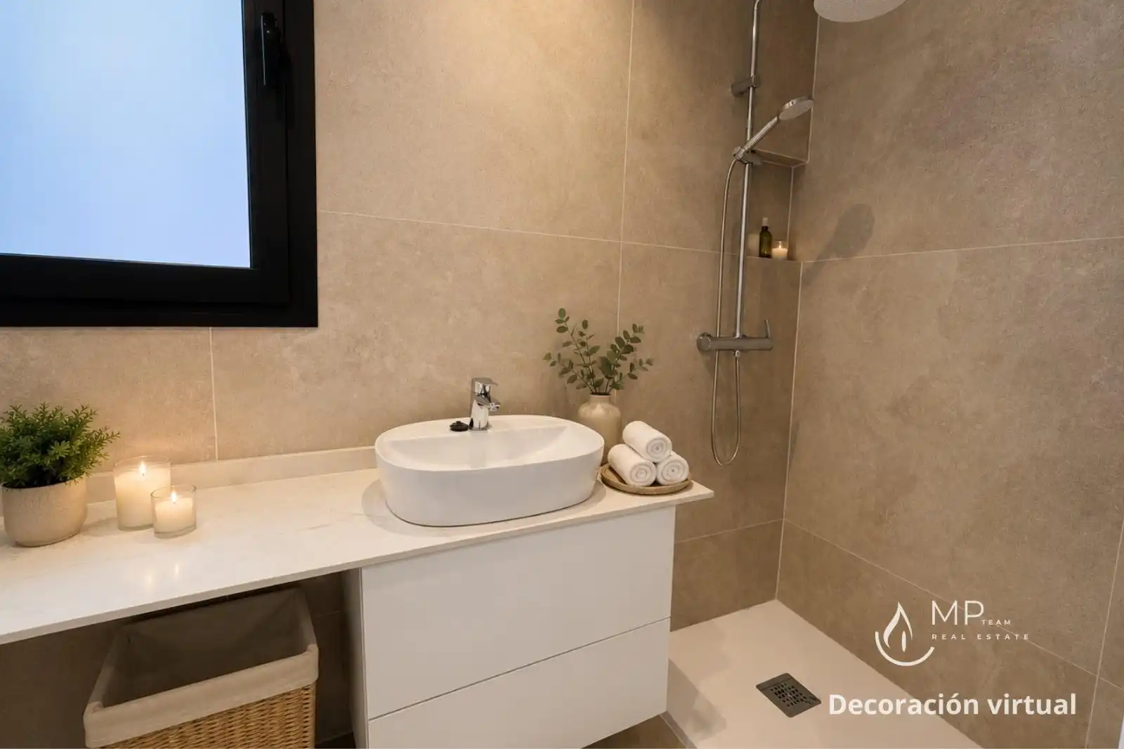 Baño de Dúplex en venta en Miraflores de la Sierra con Aire acondicionado y Calefacción