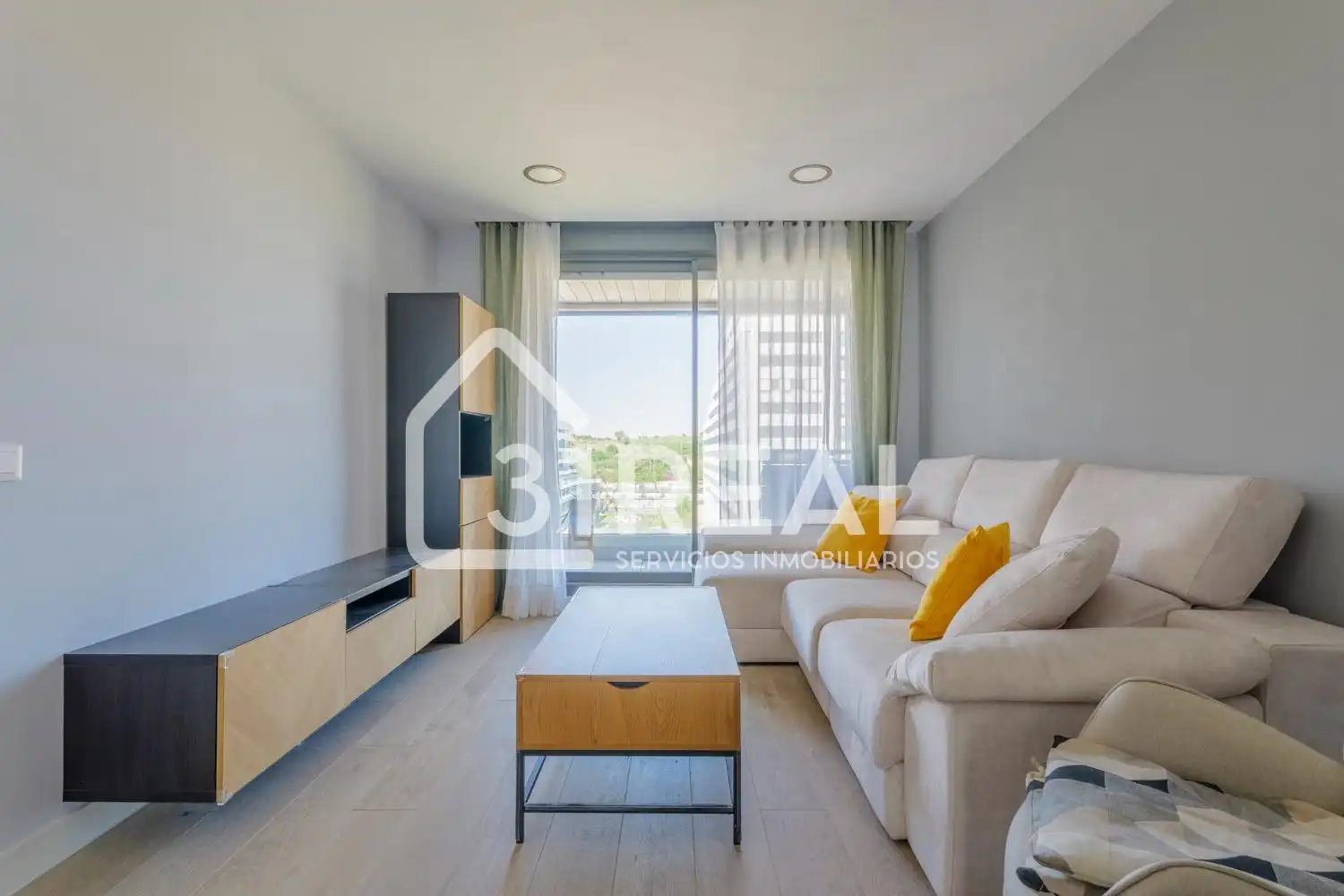 Living room of Flat for sale in Madrid  with Air Conditioner, Heating and Terrace
