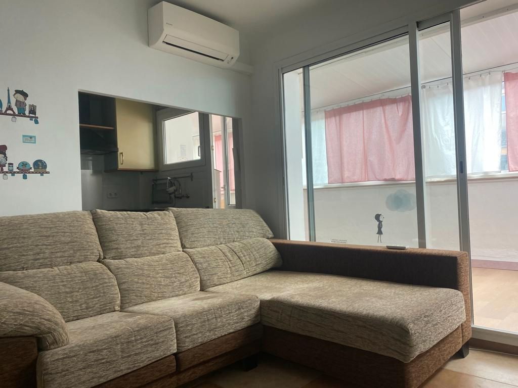 Living room of Attic for rent in Girona Capital  with Air Conditioner, Heating and Terrace