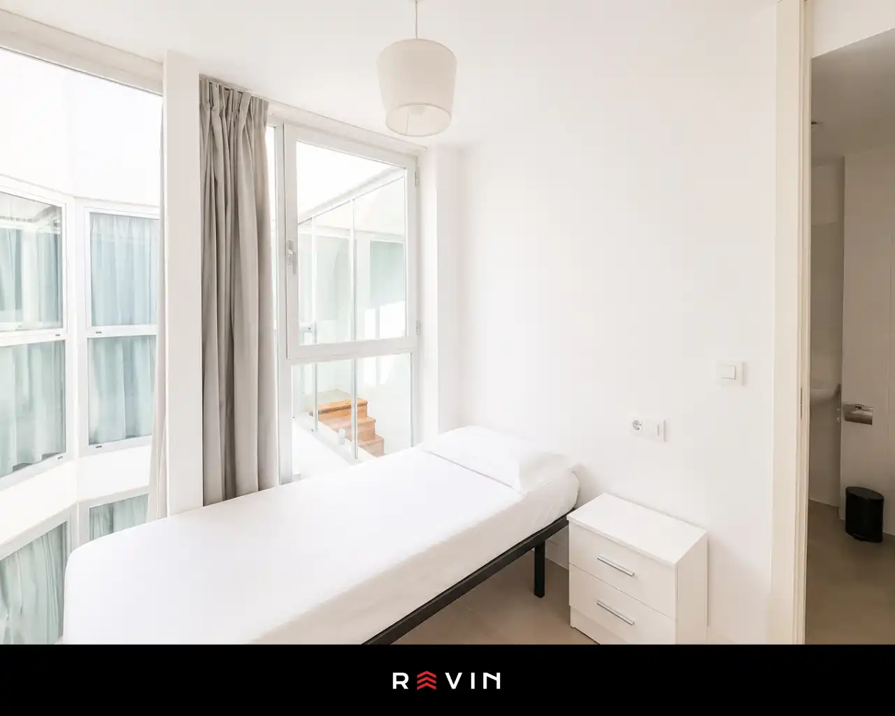 Habitación de Dúplex en venta en Jaén con Aire acondicionado, Calefacción y Terraza