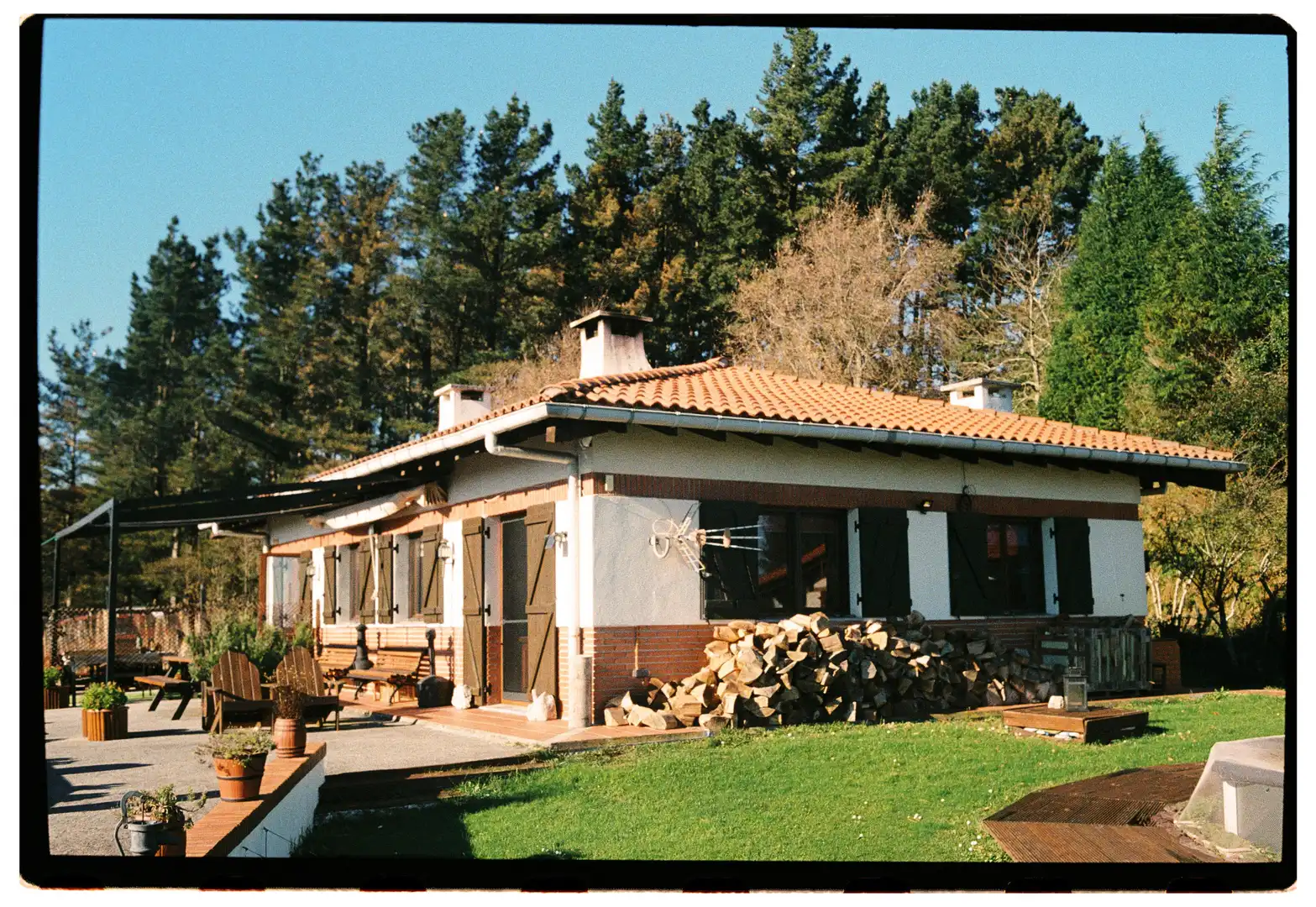 Vista exterior de Casa o xalet en venda en Mutriku amb Jardí privat, Piscina i Moblat