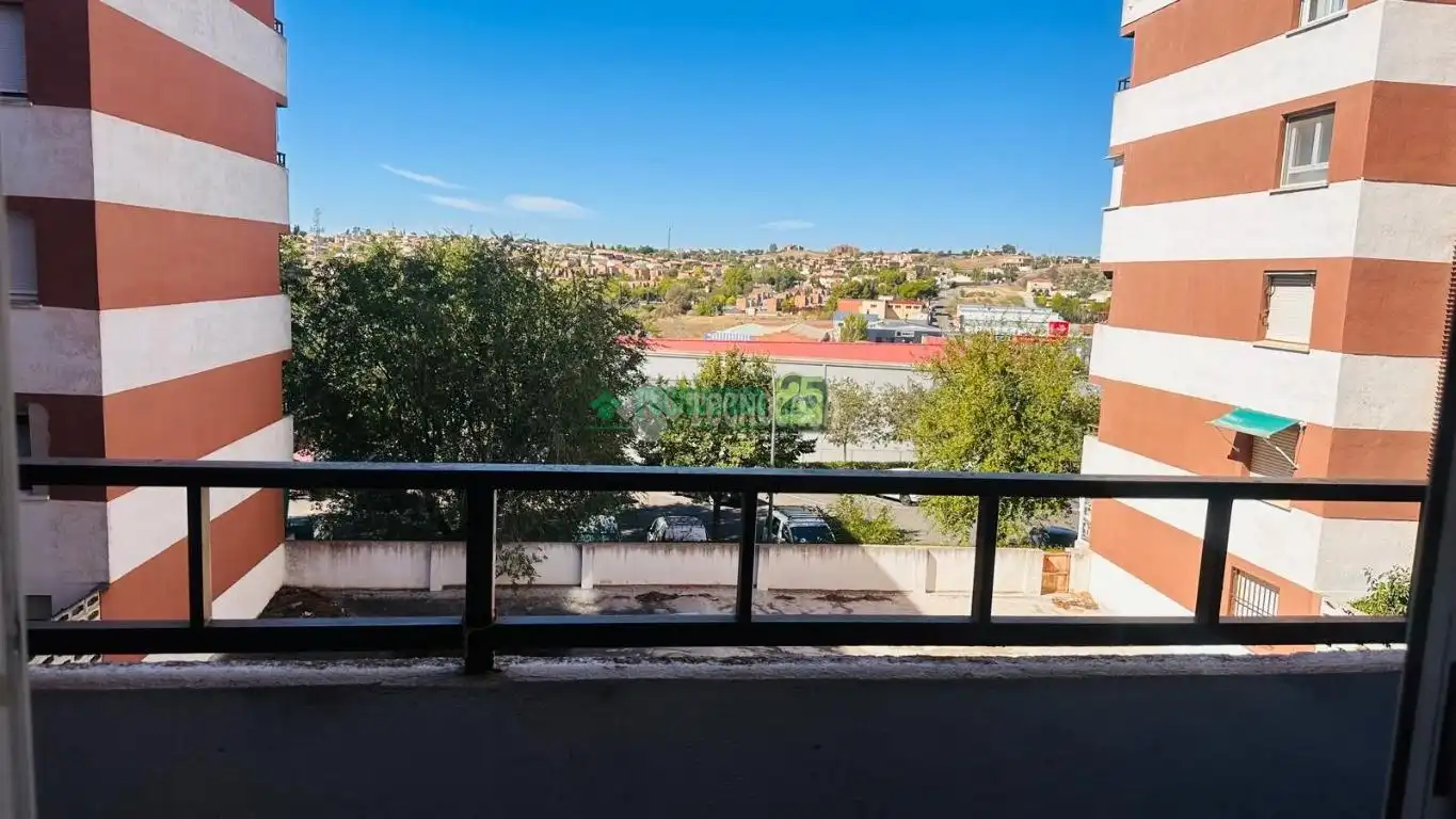Pis amb piscina en venda a Olías del Rey, imagen 7