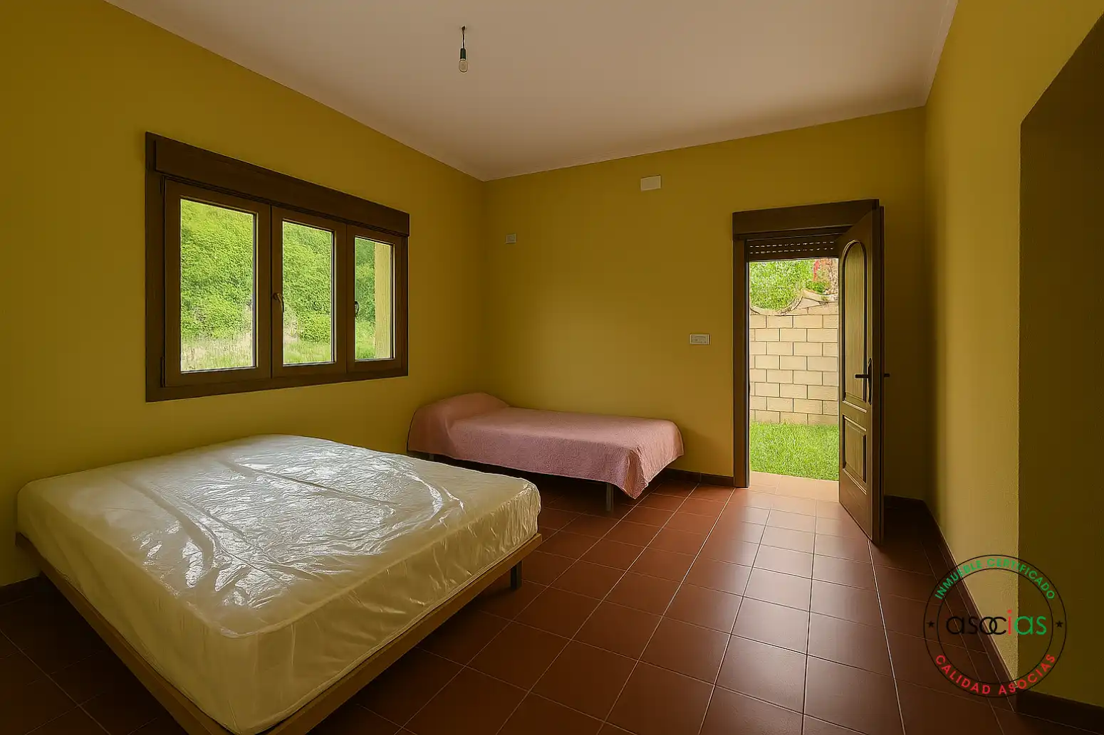 Habitación de Local en venta en Teverga con Amueblado