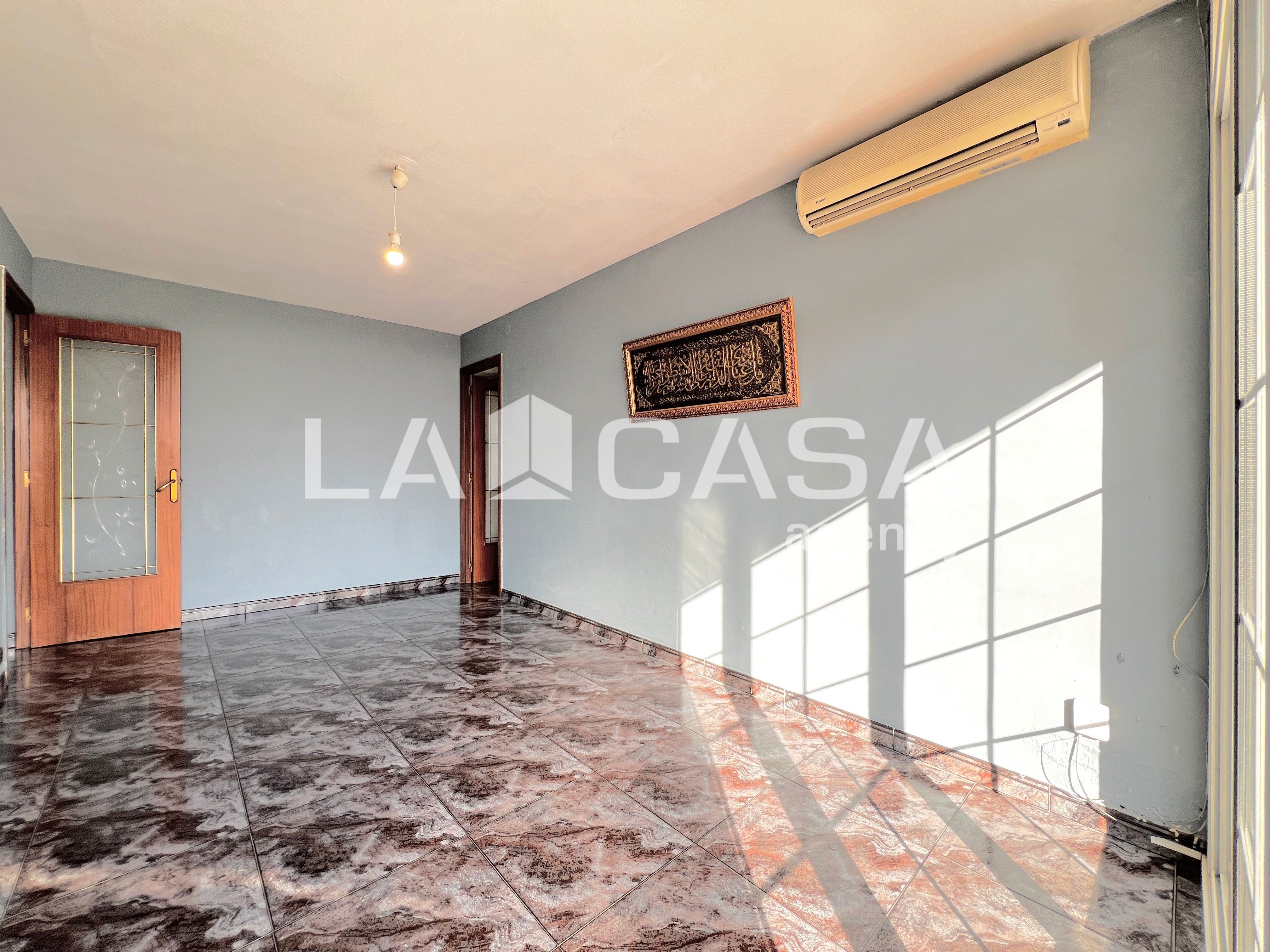 Flat for sale in Badalona  with Balcony