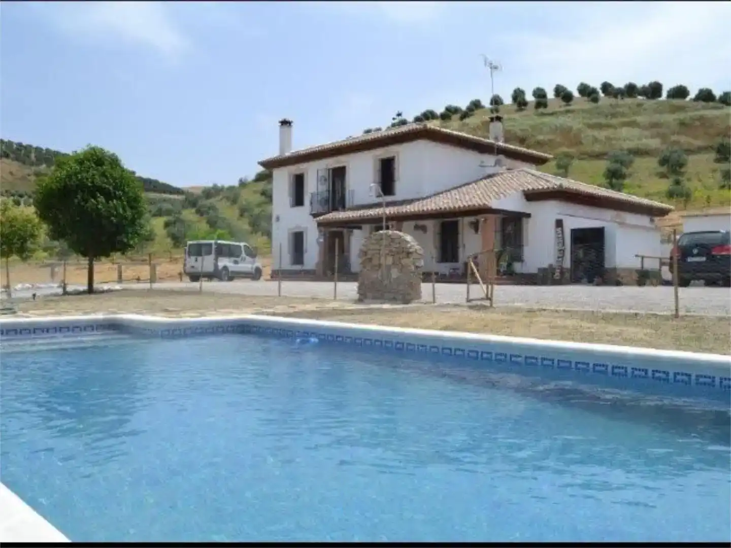 Außenansicht von Country house zum Verkauf in Ronda mit Schwimmbad und Balkon