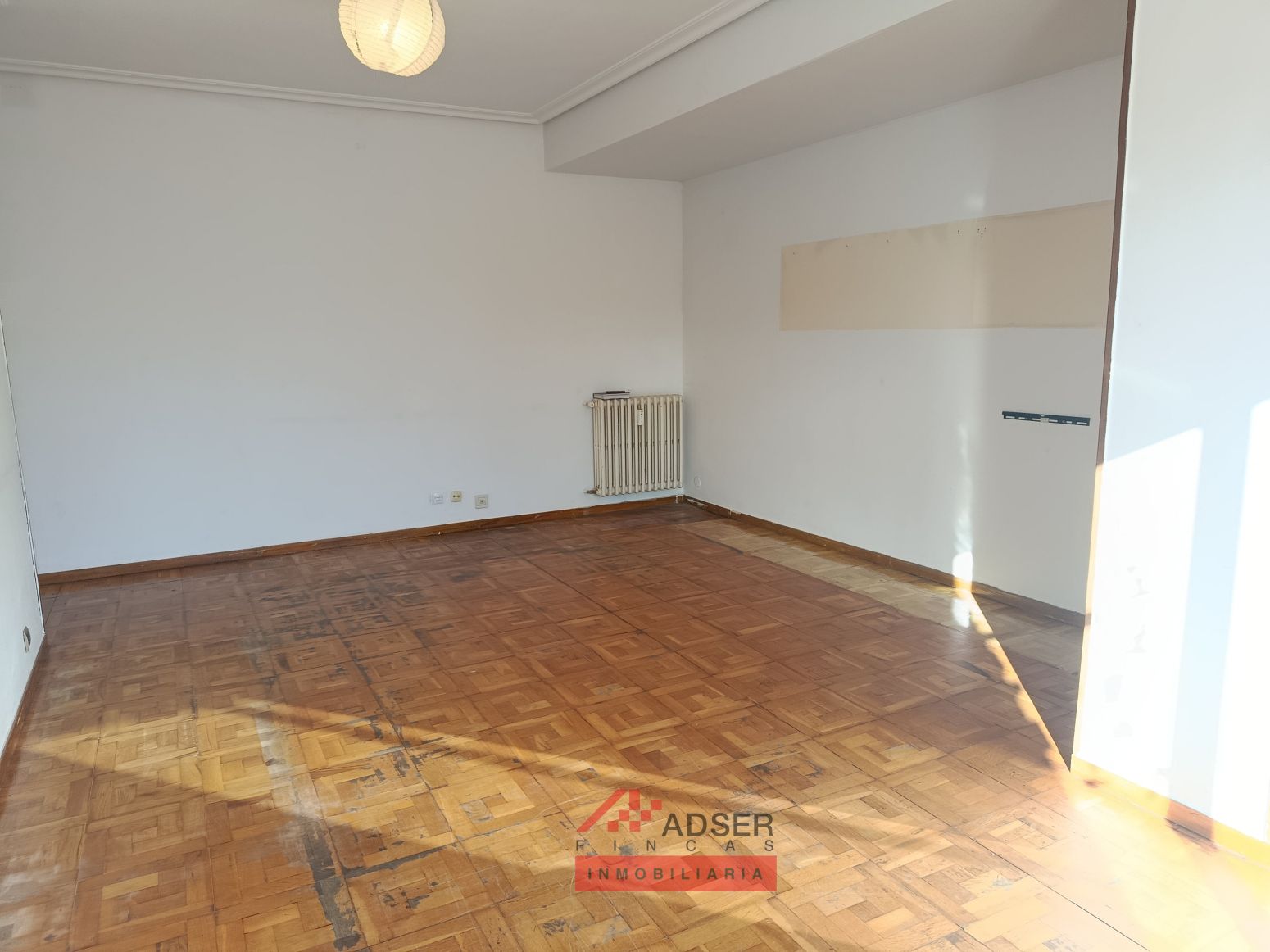 Pis en venda en  Logroño amb Calefacció, Terrassa i Balcó