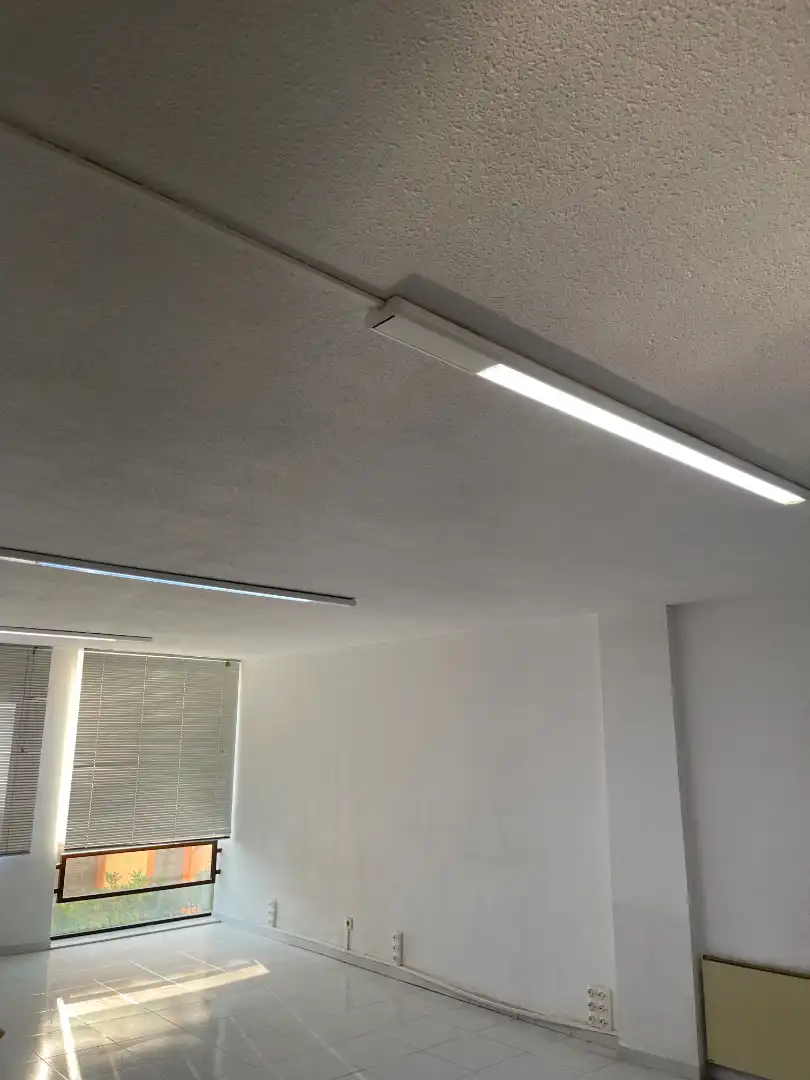 Business premises to rent in Carrer Bisbe Lorenzana, imagen 6