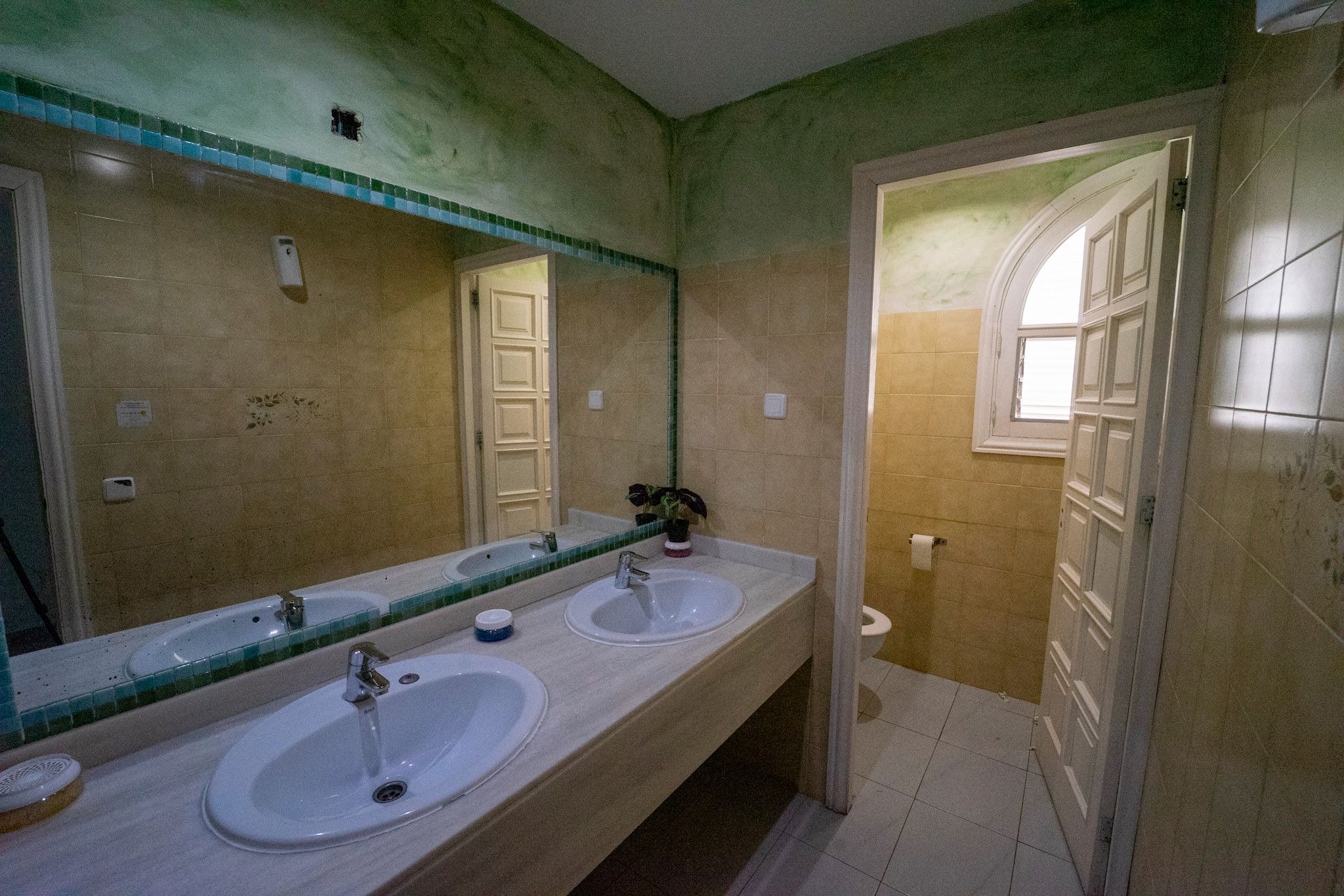 Bathroom of Premises for sale in Felanitx