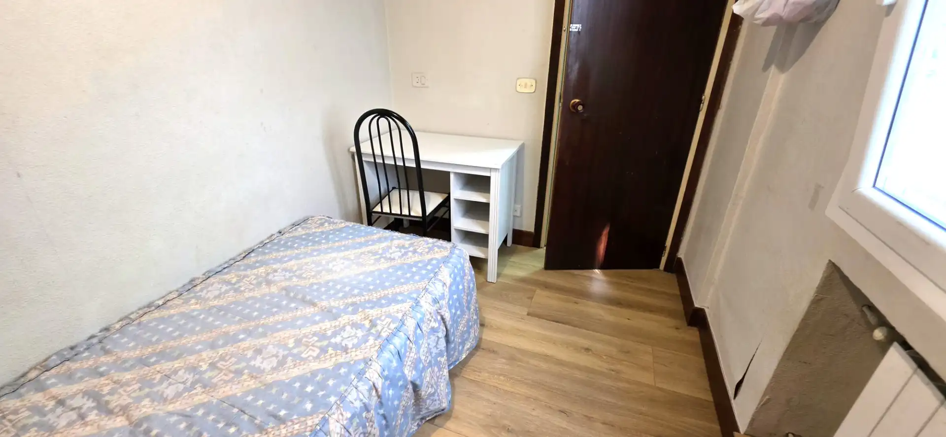 Bedroom of Flat for rent in Bilbao   with Heating, Parquet flooring and Furnished