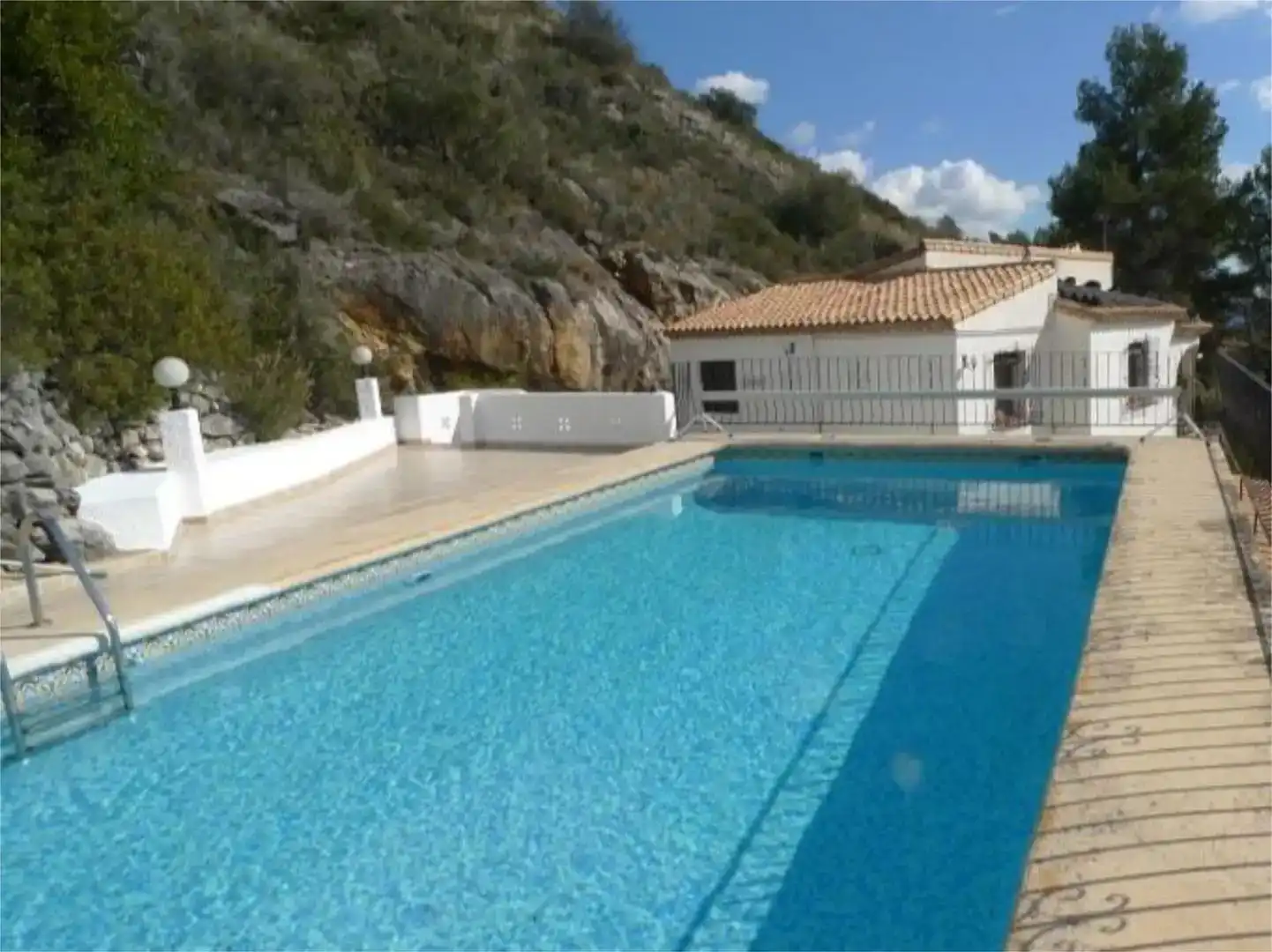 Piscina de Casa o xalet de lloguer en Alcalalí amb Jardí privat, Piscina i Moblat