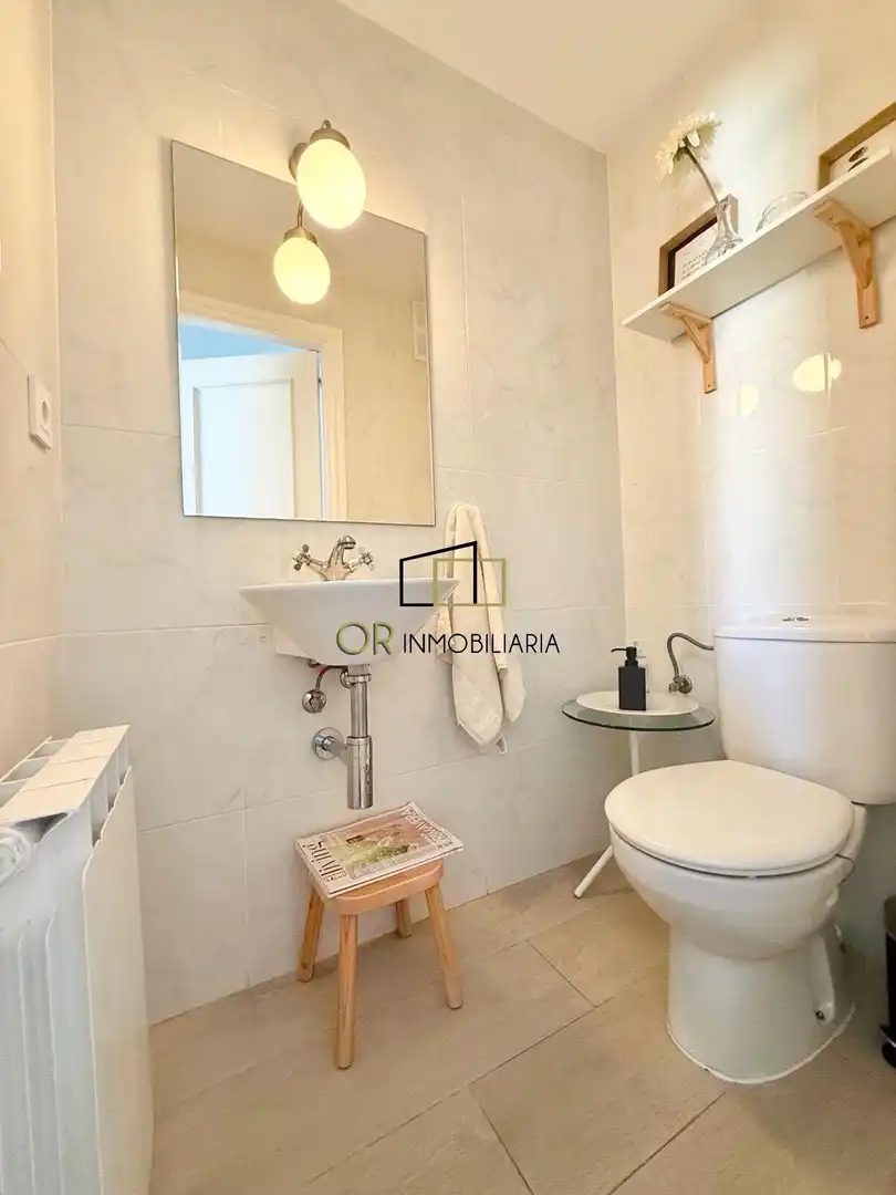 Bathroom of Flat for sale in Vilanova i la Geltrú  with Heating, Parquet flooring and Terrace