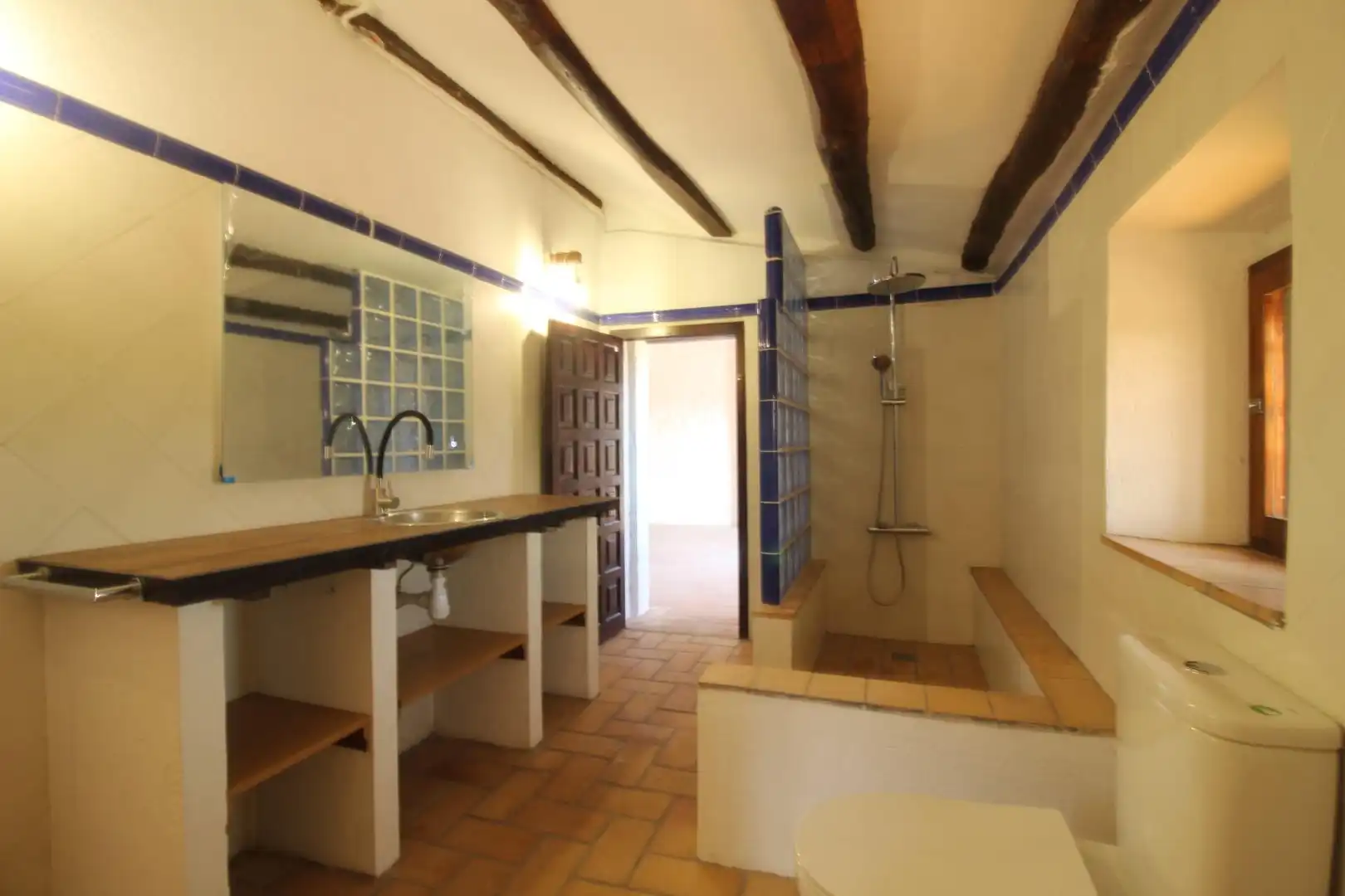 Bany de Casa o xalet de lloguer en Canyelles amb Aire condicionat, Calefacció i Jardí privat