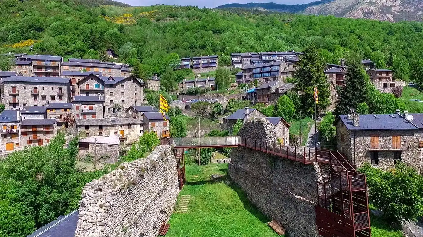 Exterior view of Buildings for sale in Ribes de Freser