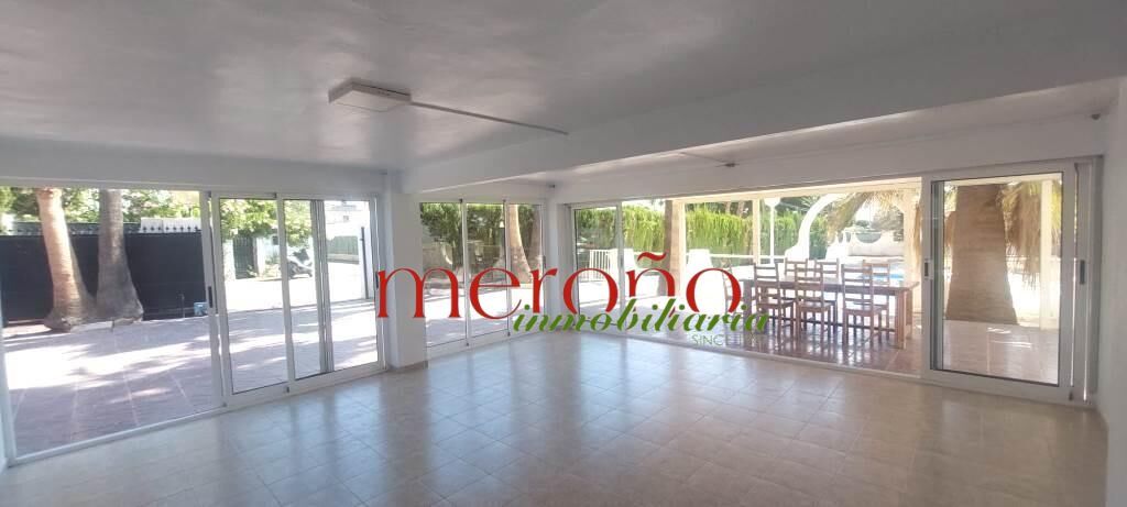House or chalet for sale in Elche / Elx  with Air Conditioner, Private garden and Terrace