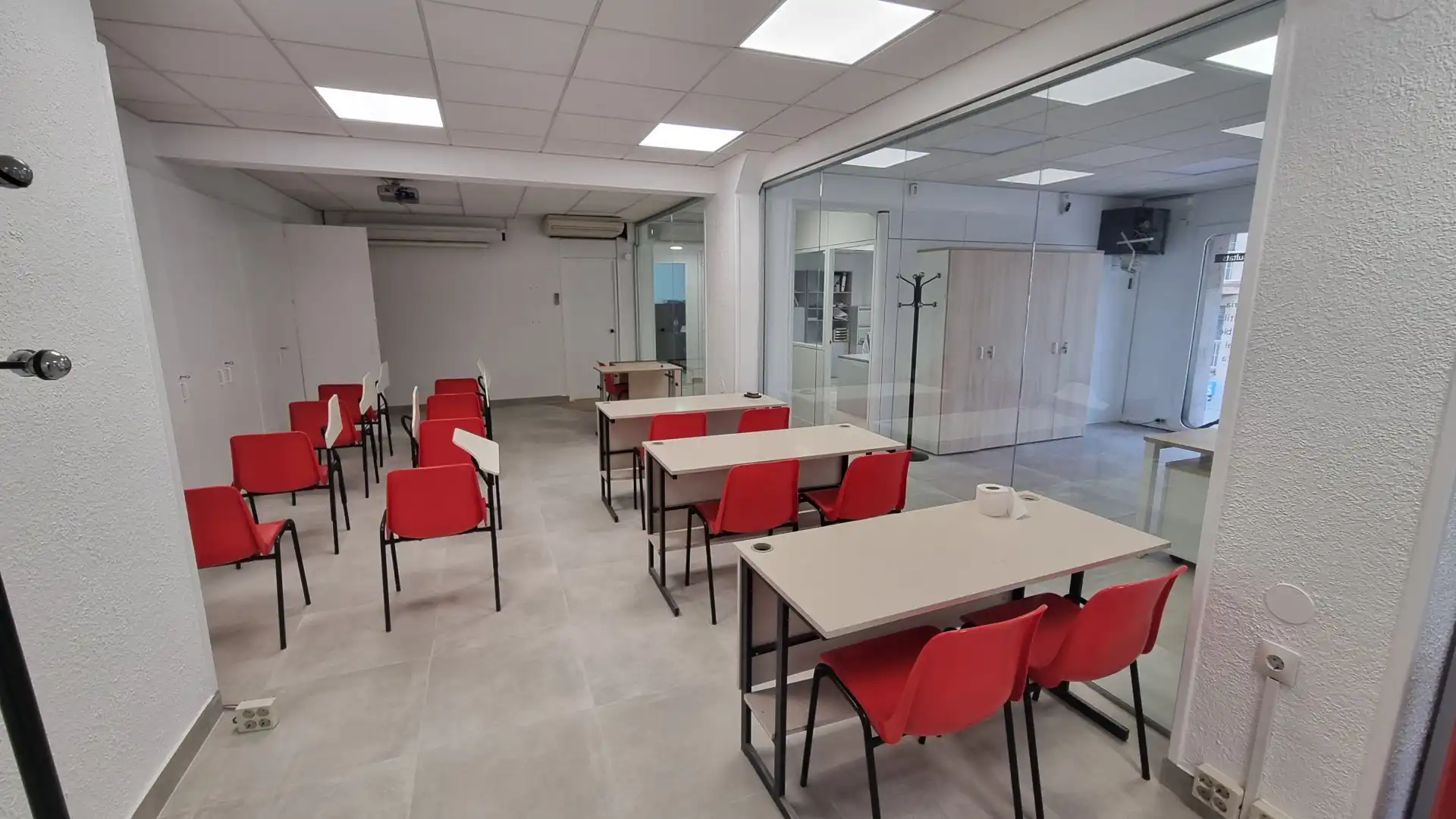 Local de lloguer en Abrera amb Aire condicionat