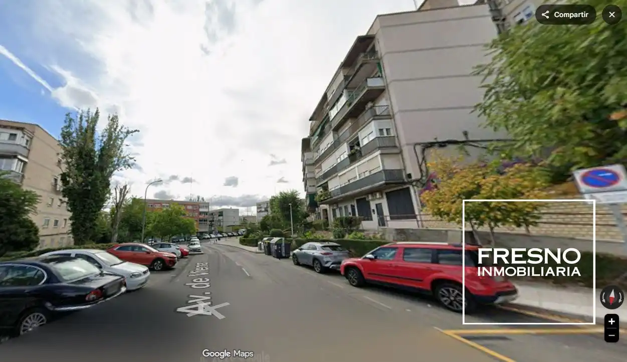 Piso con ascensor en venta en Avenida de Viena