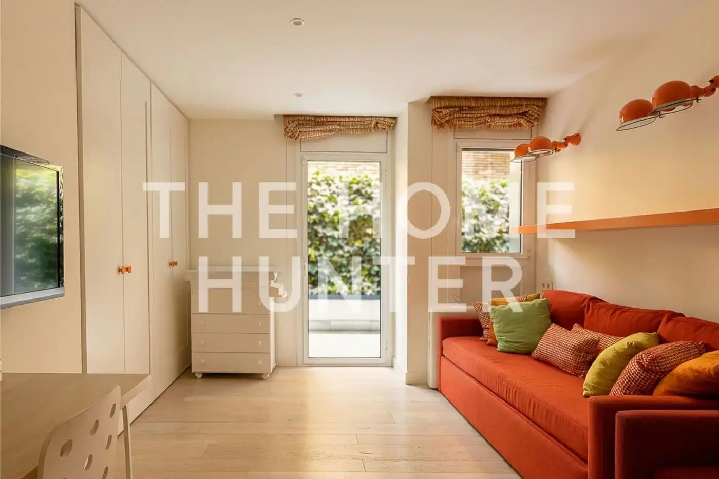 Flat for sale in Barcelona  with Air Conditioner, Heating and Private garden