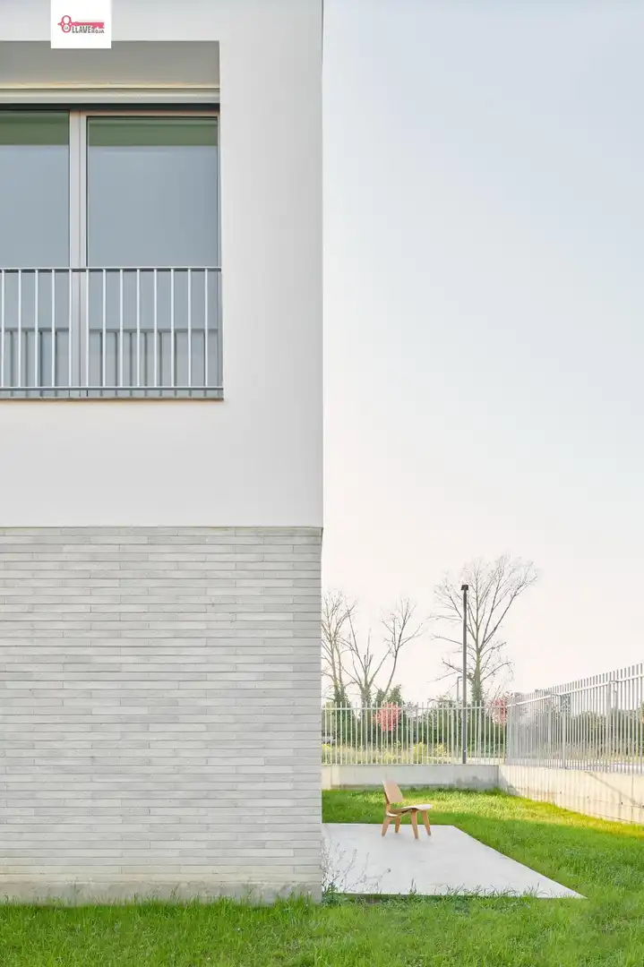 Vista exterior de Casa o xalet en venda en Burgos amb Calefacció i Jardí privat