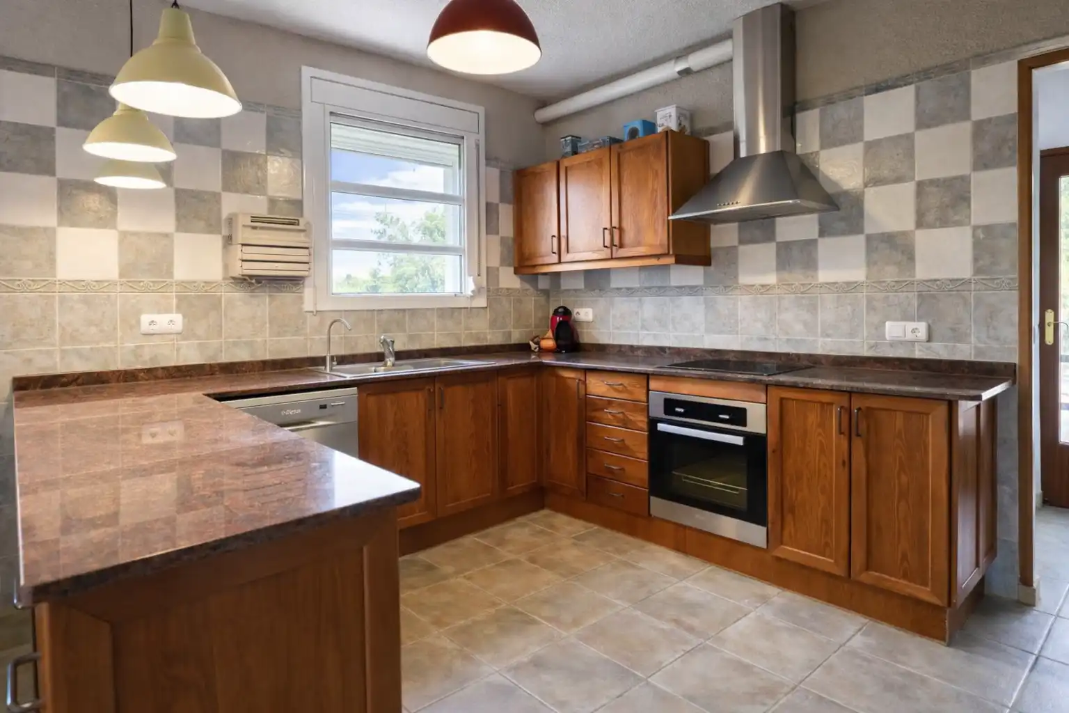 Cocina de Finca rústica en venta en Santa Oliva con Jardín privado
