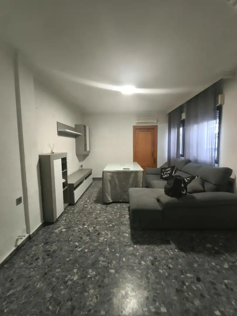 Maison mitoyenne à louer à Residencial Triana - Barrio Alto