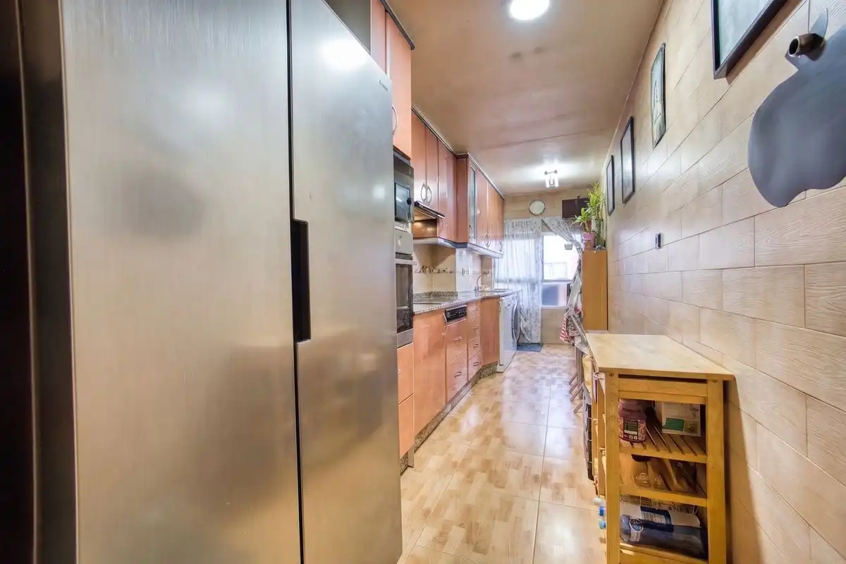 Piso con piscina en venta en C. Pintor Pedro Camacho, imagen 6