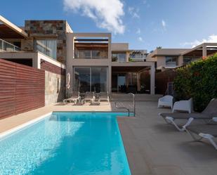 Piscina de Casa o xalet en venda en San Bartolomé de Tirajana amb Aire condicionat, Jardí privat i Terrassa