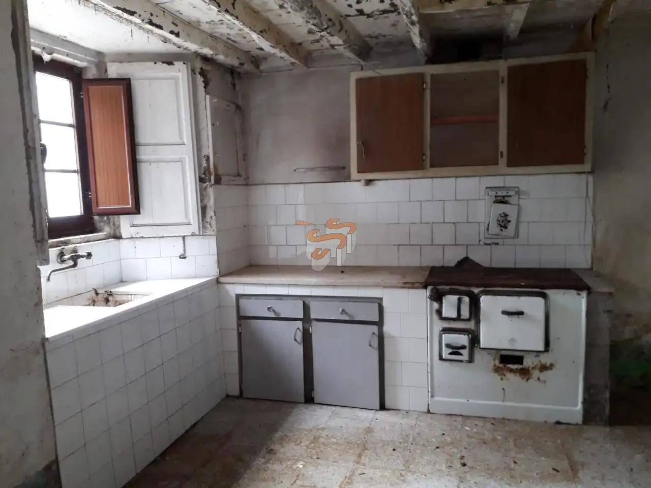 Cuina de Finca rústica en venda en A Capela  amb Calefacció