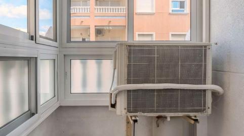 Foto 4 de Apartamento en venta en Las Piscinas Naturales, Alicante