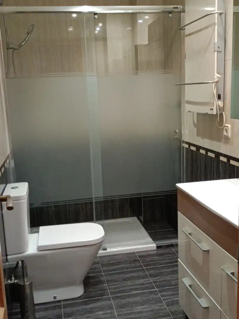 Bathroom of Flat for sale in Castellnovo  with Terrace, Furnished and Balcony