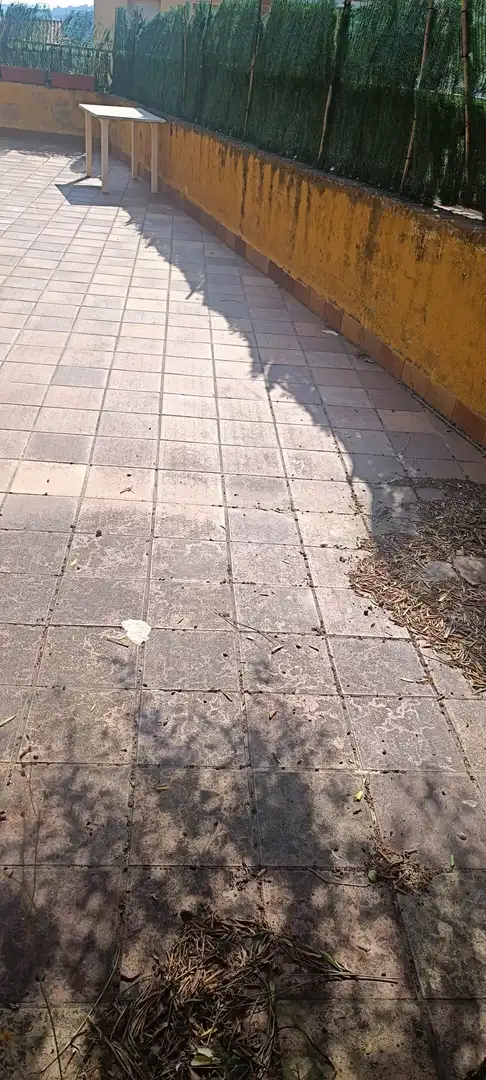 Vista exterior de Casa o xalet en venda en Sant Celoni amb Calefacció, Terrassa i Forn